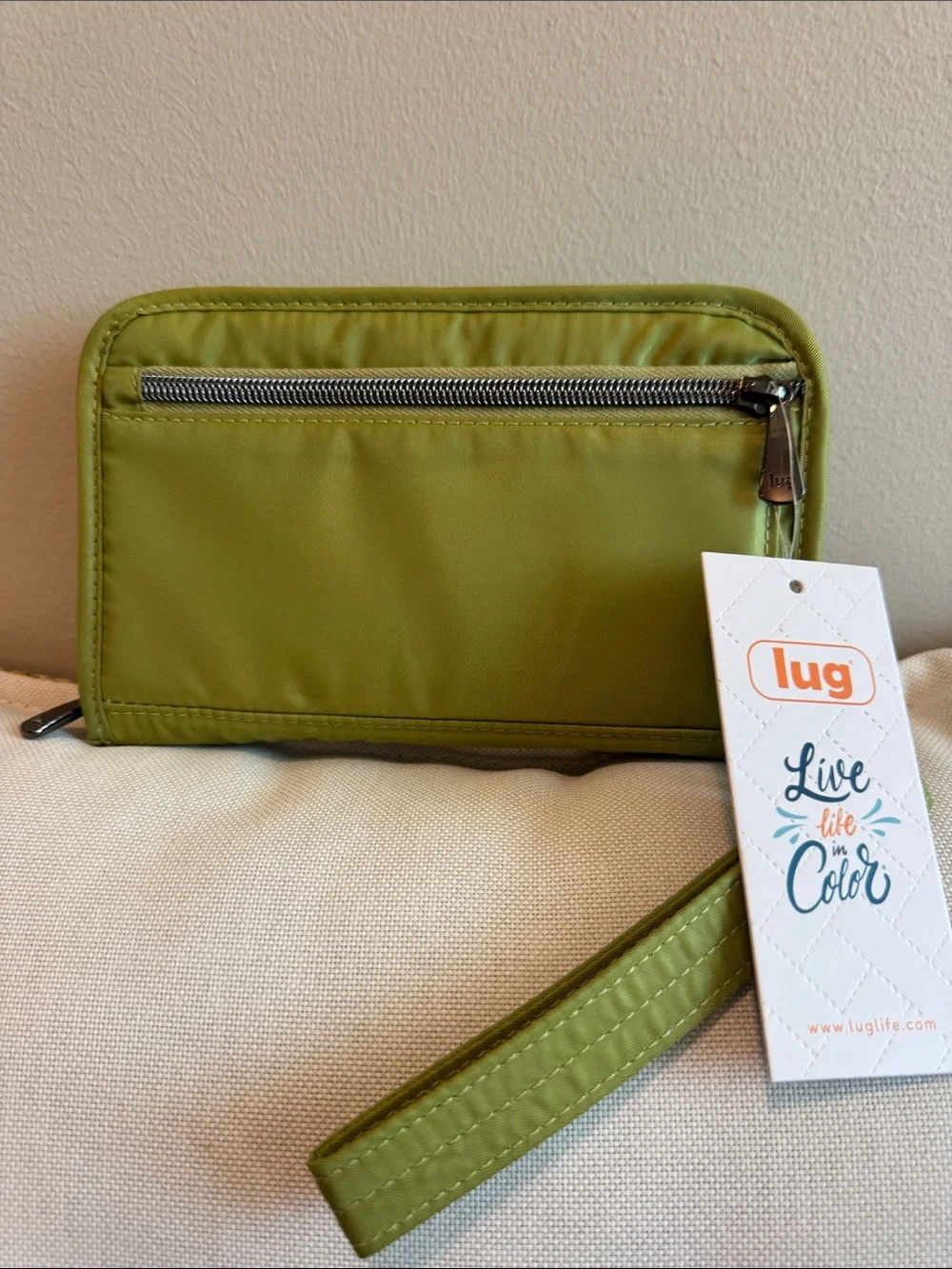Lug Tandem Zip SE Grass Green Quilted Wristlet/cell phone Wallet-